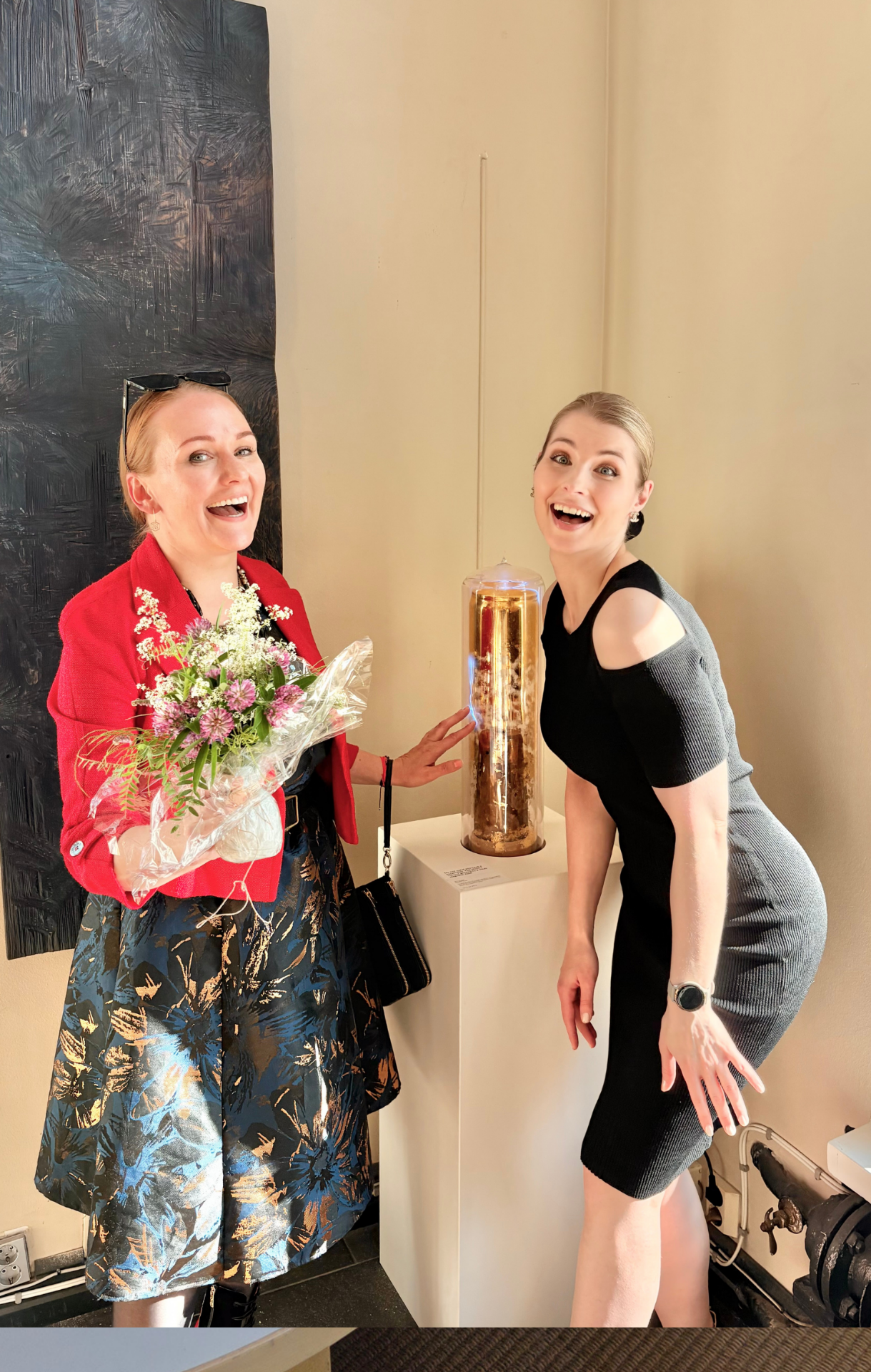 Amazing stand-up comedian Taina Törmänen had an entire room in tears from laughing at my husband Tomi's event.